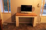 Bureau meubels op maat - Apple meubel met eiken blad.JPG
